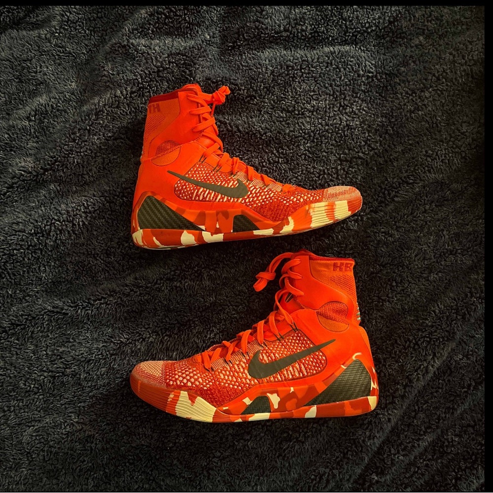 Kobe 9 ‘Elite Christmas’